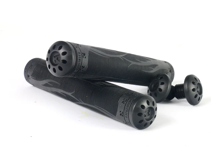 3915-root-industries-r2-grips-black-1.webp Root Industries R2 Grips - Black