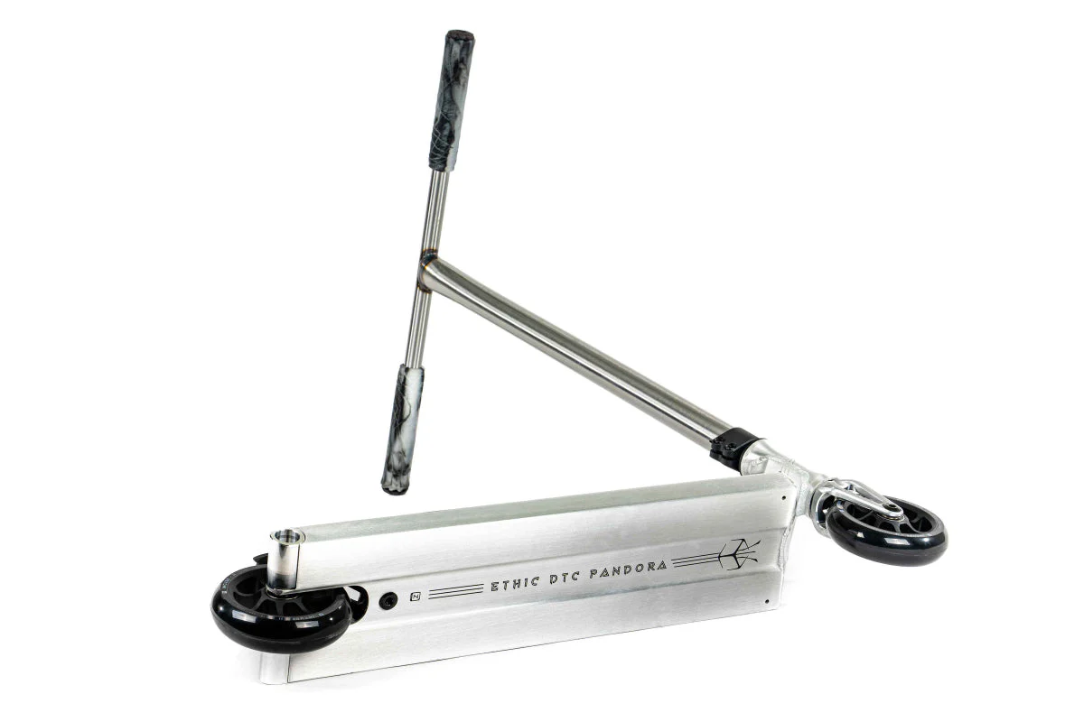 4306-ethic-dtc-pandora-large-complete-scooter-brushed-5.webp Ethic DTC Pandora Large Complete Scooter - Brushed