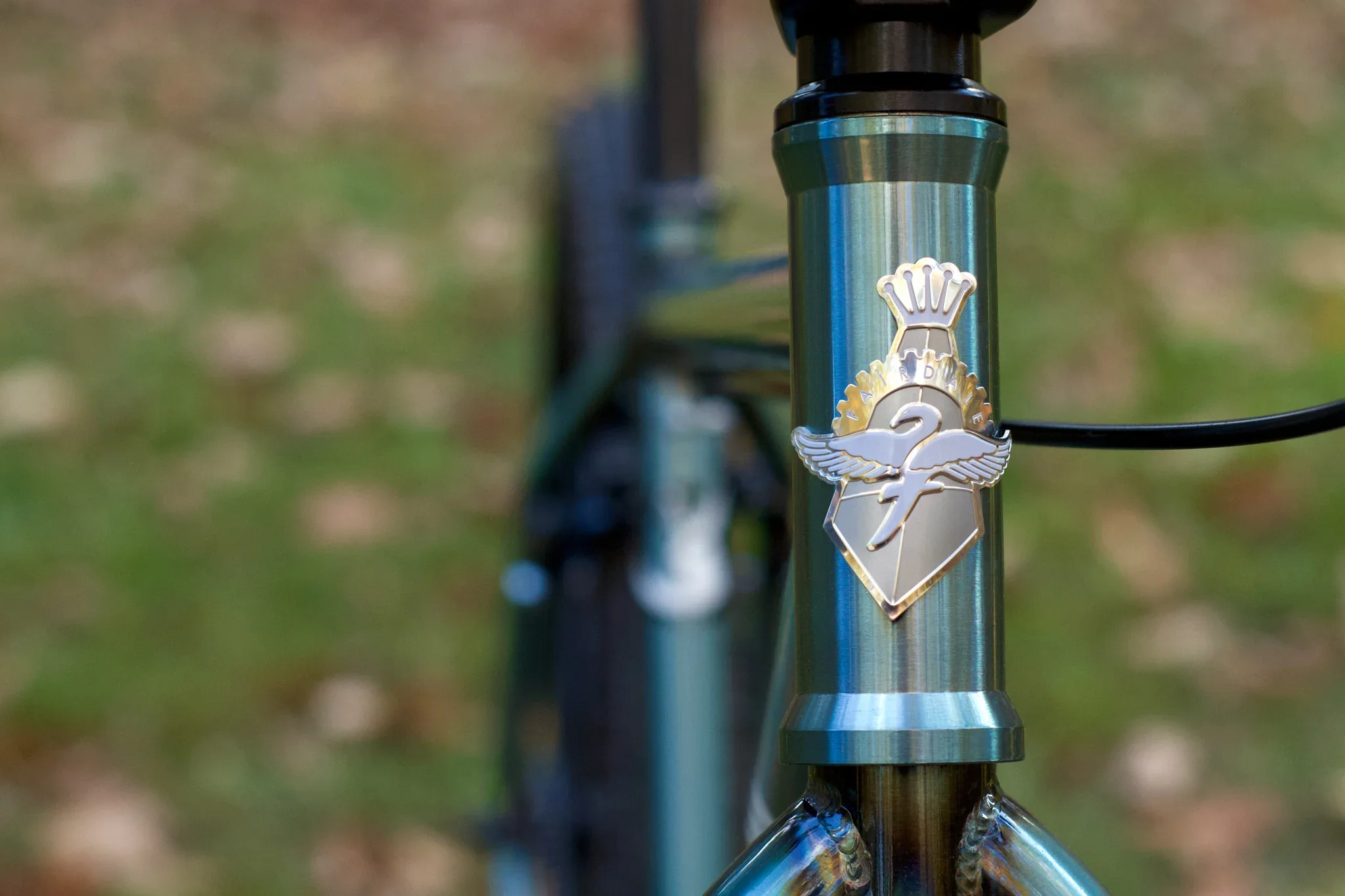6959-fairdale-taj-27.5-complete-cruiser-bike-translucent-winter-blue-4.webp Fairdale Taj 27.5″ Complete Cruiser Bike - Translucent Winter Blue